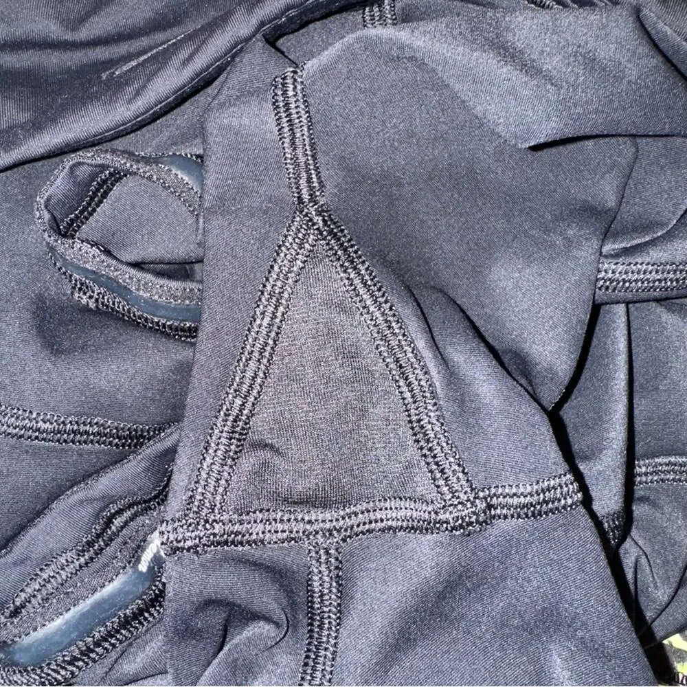 Lululemon Pace Rival Mid-Rise Skirt
Inflected Highlight Yellow Multi / Black 4 - Picture 10 of 11